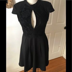 LF Black Dress Cutout Lace Back Short Sleeve NEW NWT size 8 Dream State